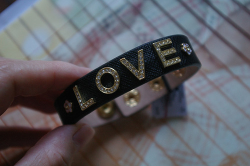 Juicy Couture leather bracelet 쥬시꾸띄르 가죽팔찌!! - love 