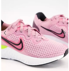 Nike Running Renew Run 2 sneakers in pink - 바로출고